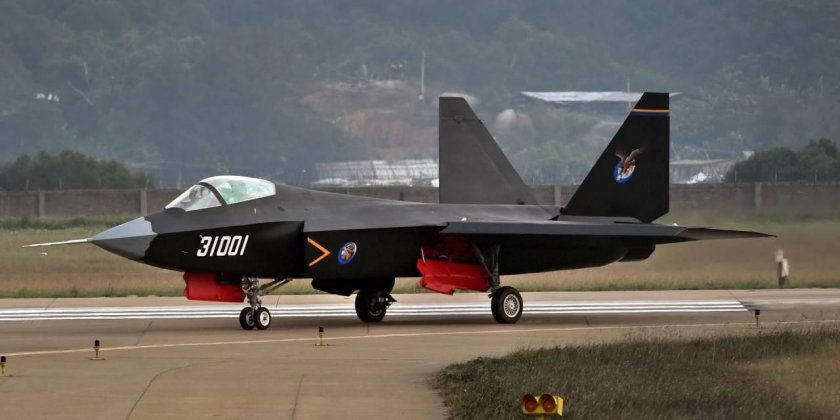 Китайский стелс-истребитель j-31