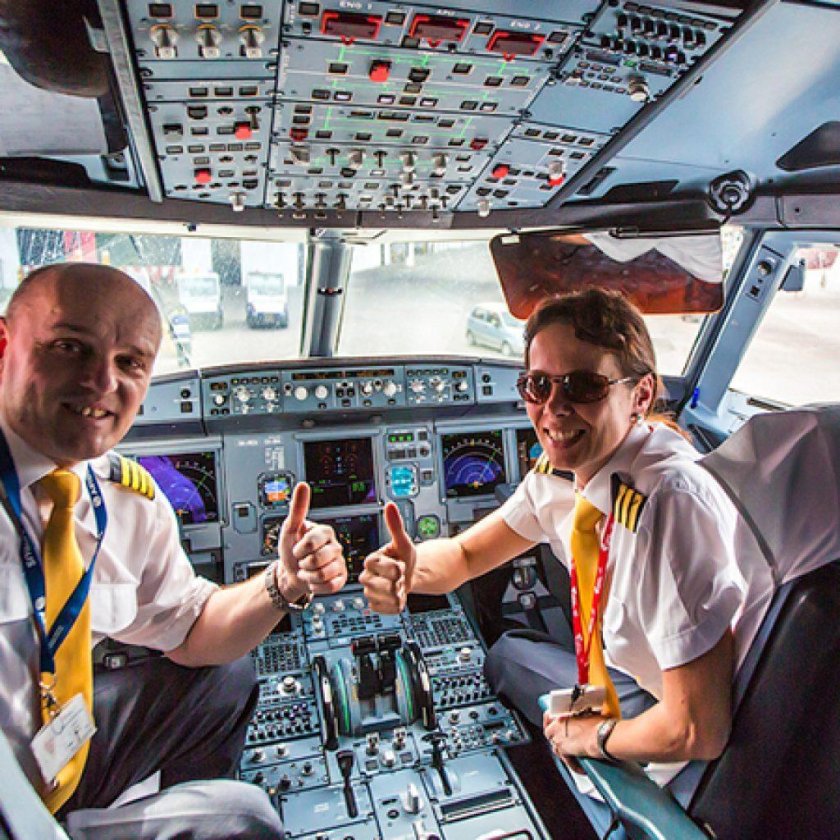 Владимир Фомичев пилот гражданской авиации