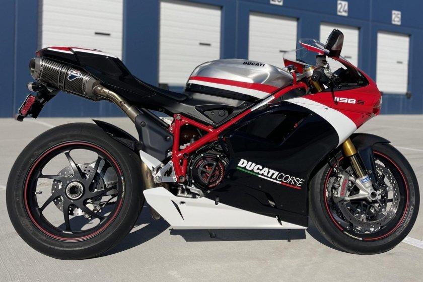 Ducati superbike 1198 s