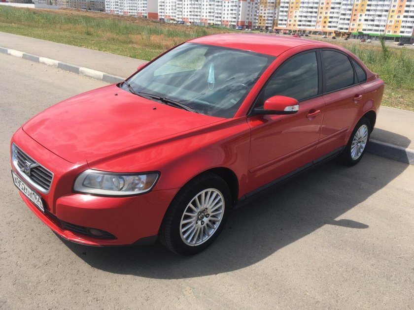 Volvo s40 Red