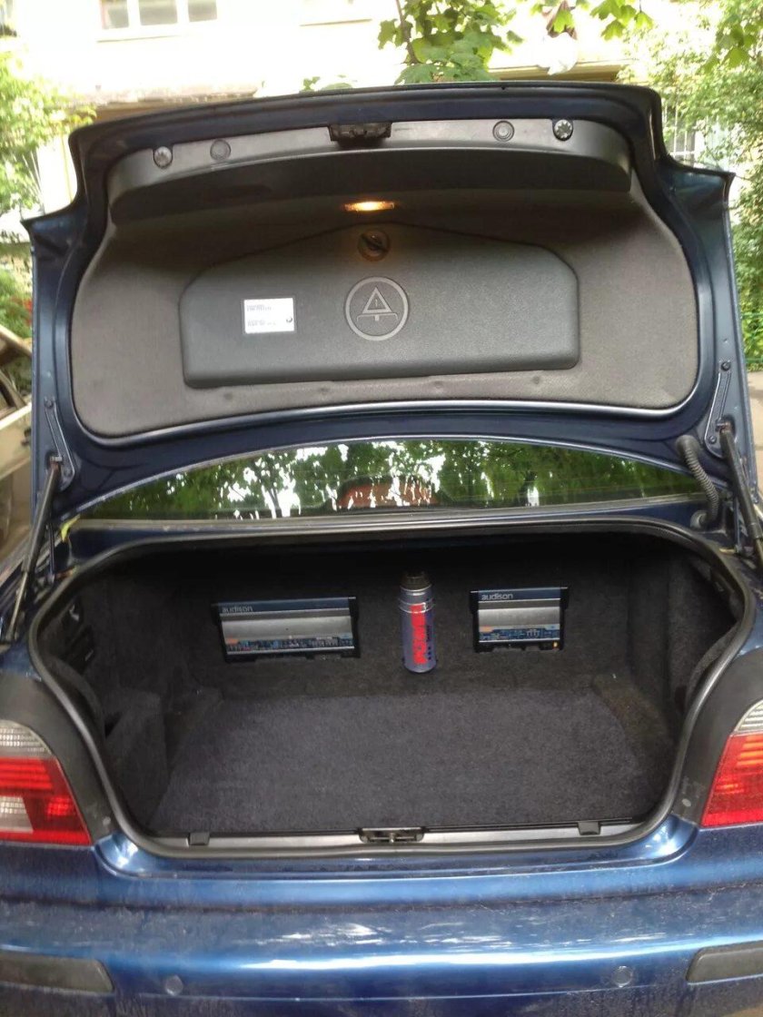 Багажник БМВ е39 седан