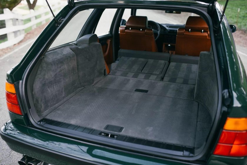 БМВ e34 универсал