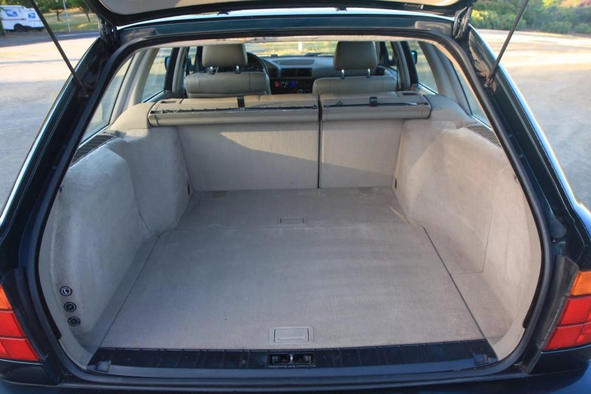 BMW e34 Touring багажник