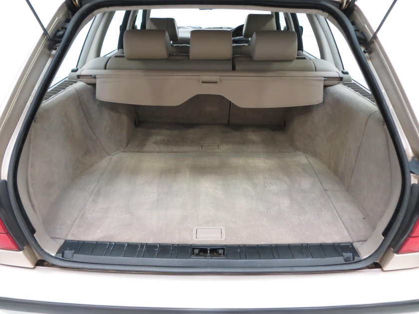 BMW e34 Touring багажник