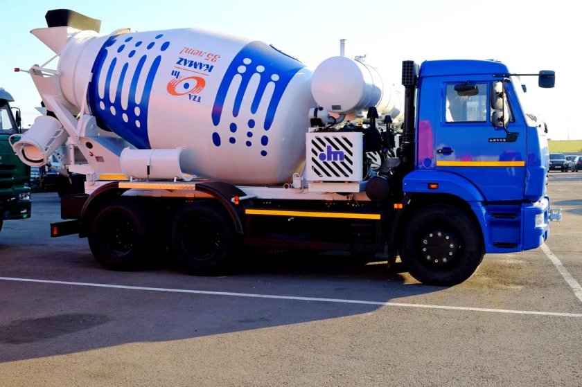 Автобетоносмеситель 5814у7