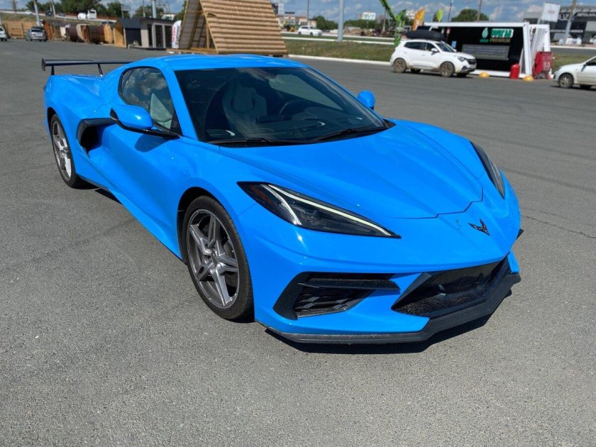 Шевроле Корвет голубой