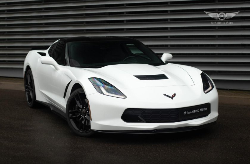 Шевроле Корвет 2019