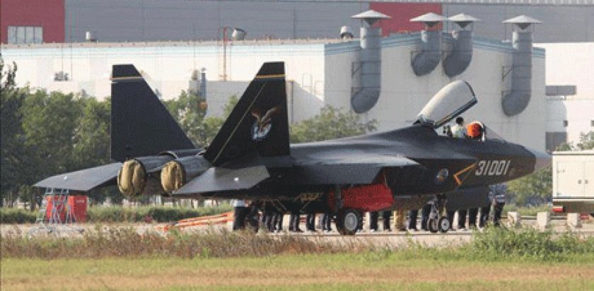 Китайский стелс-истребитель j-31