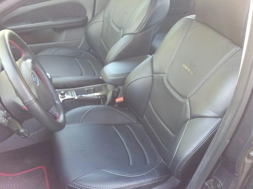 Чехлы Dinas Ford Focus 2