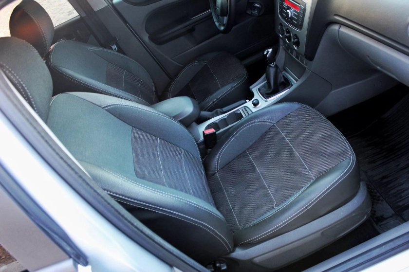 Чехлы фф2 дорестайл