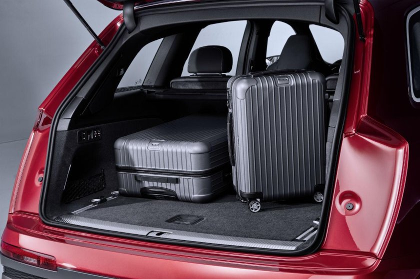 Ауди q7 багажник