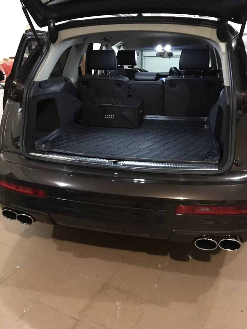 Audi q7 багажник