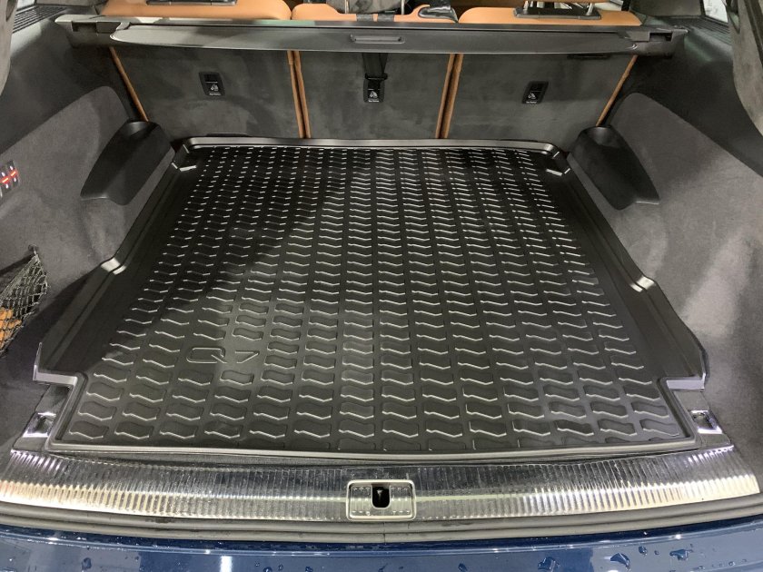 Audi q7 4m багажник