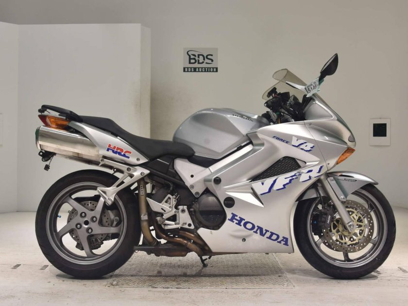 Honda vfr 800 2005