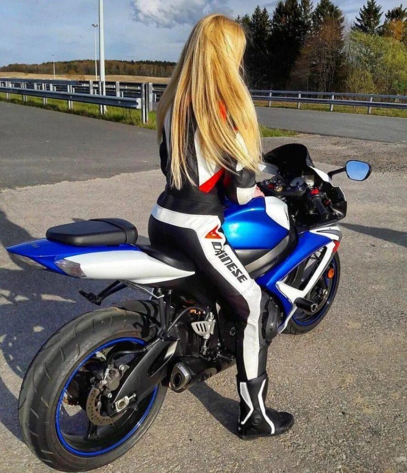 Сузуки GSX R 600 девушка