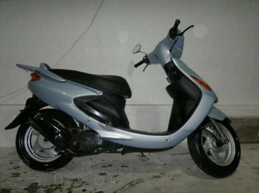 Yamaha grand axis 100