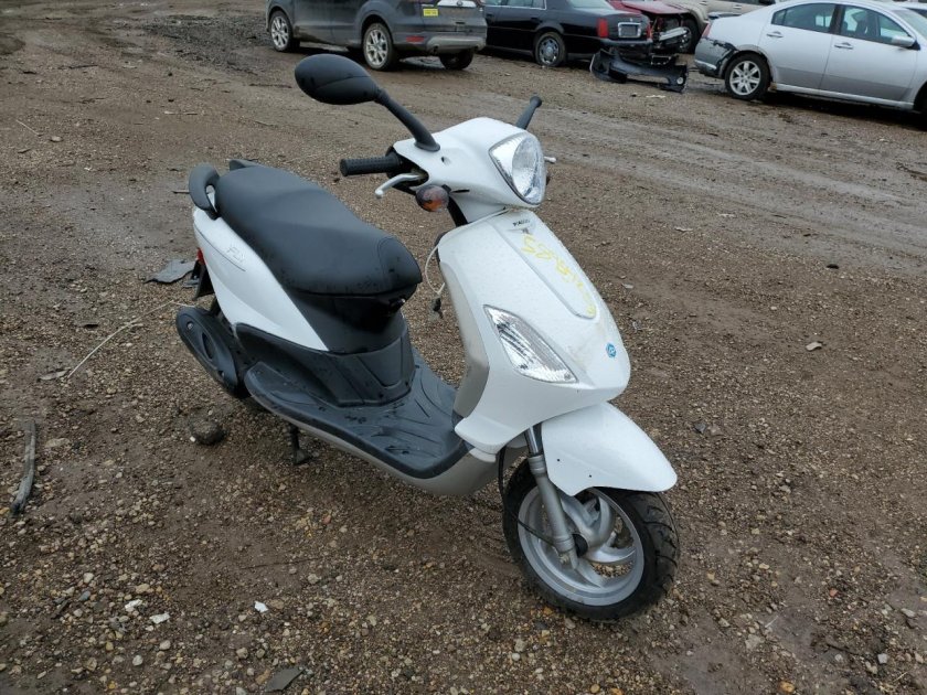 Yamaha Grand Axis 50