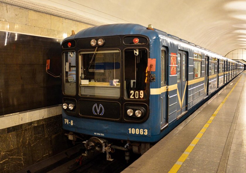 Вагоны метро санкт петербурга
