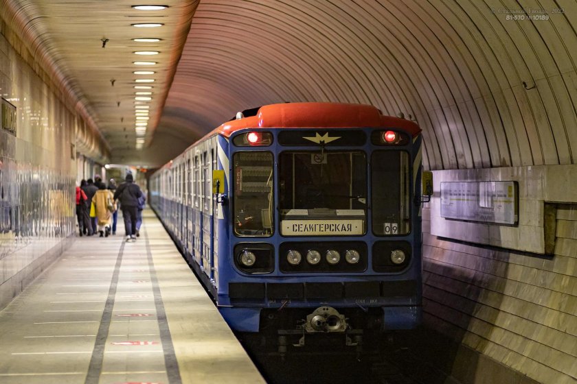 81-570 Вагон метро