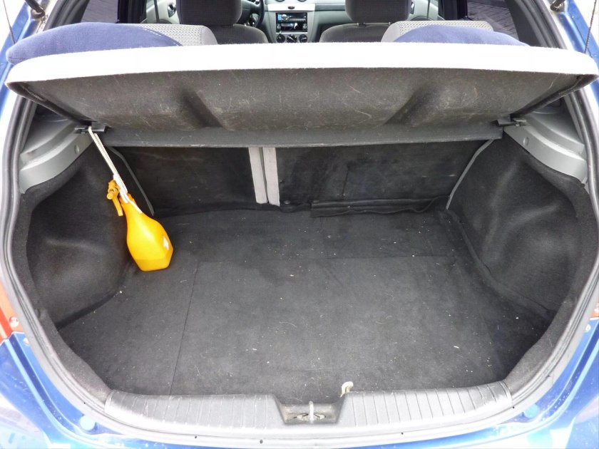 Chevrolet Lacetti Hatchback багажник