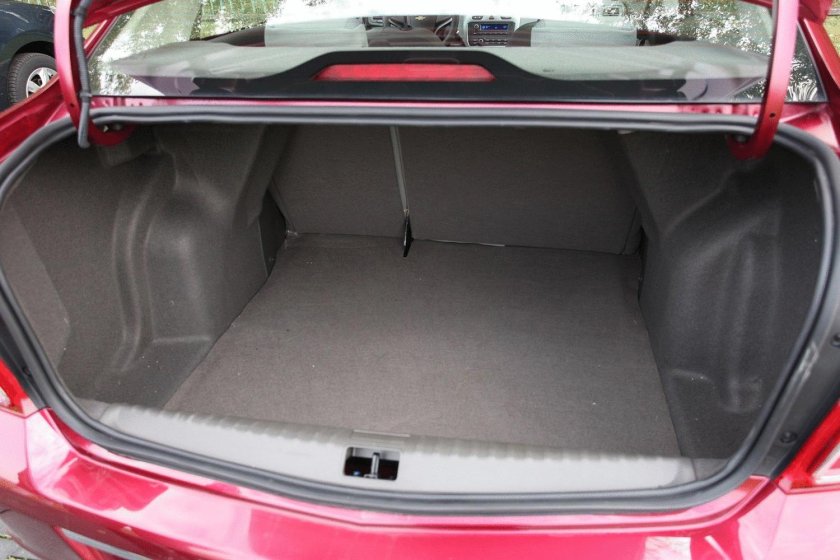 Шевроле Лачетти хэтчбек 1.6 багажник