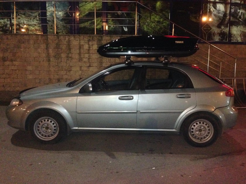 Багажник Thule Chevrolet Lacetti 2010