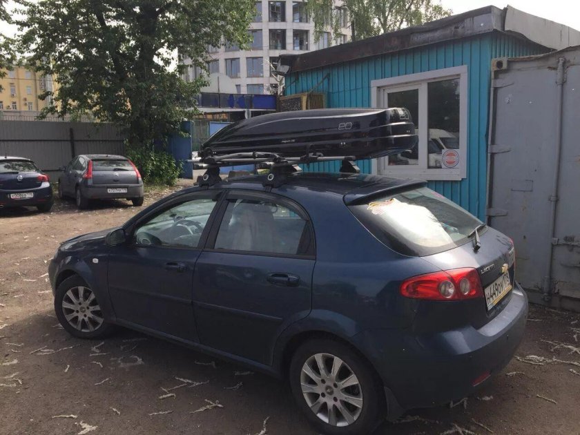 Багажник Thule Chevrolet Lacetti 2010