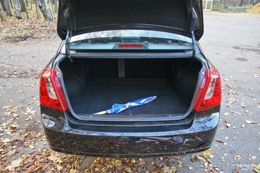 Chevrolet Lacetti багажник