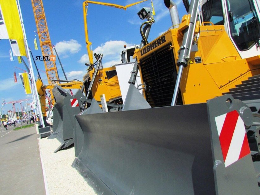 Бульдозер либхер 764