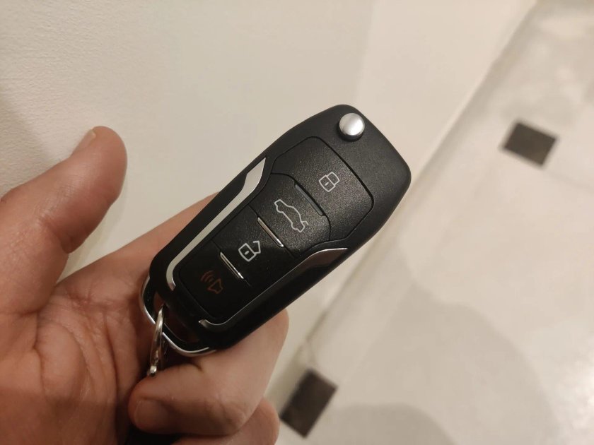 Ключ с дистанционный запуск Форд Куга 2