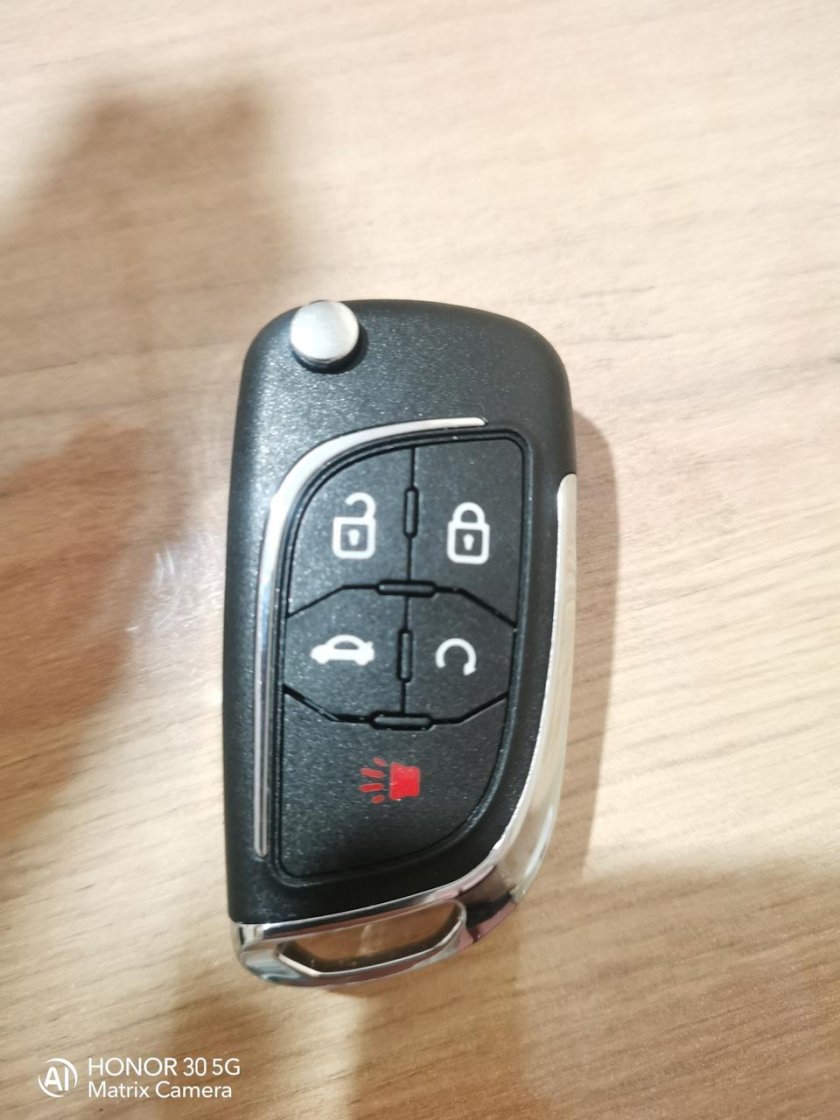 Автомобильный ключ дистанционного управления для