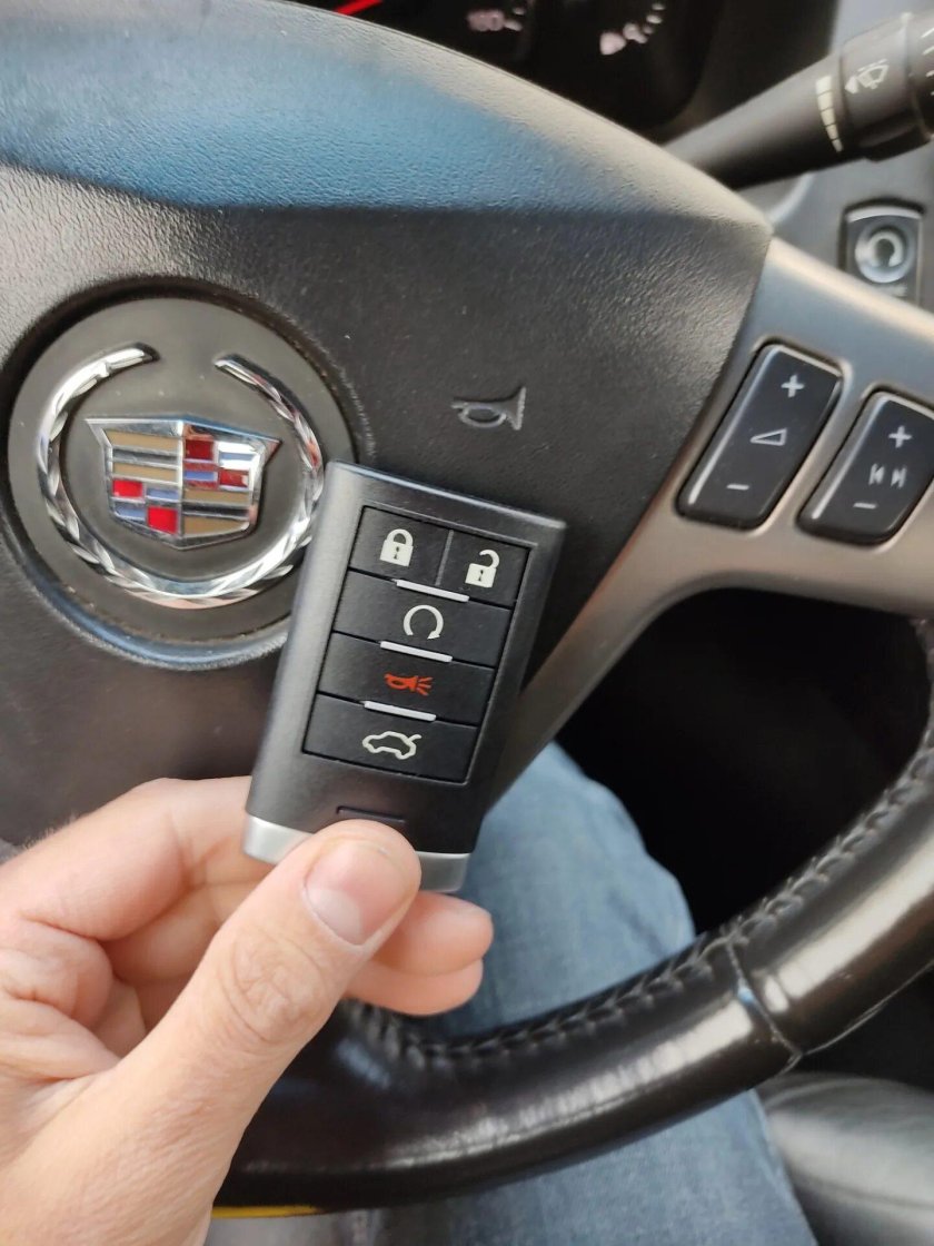 Ключ от Кадиллака СТС