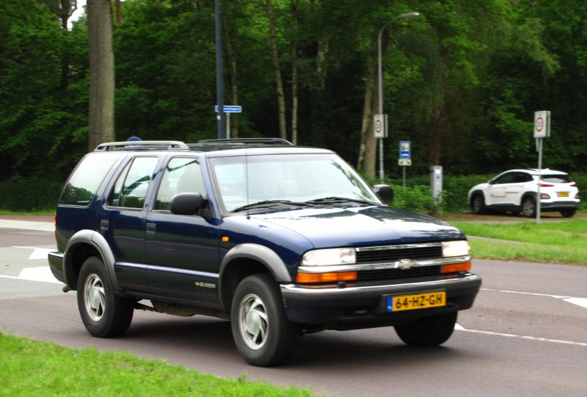 Шевроле блейзер 4.3