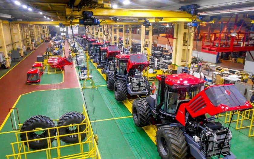 Петербургский тракторный завод Кировец