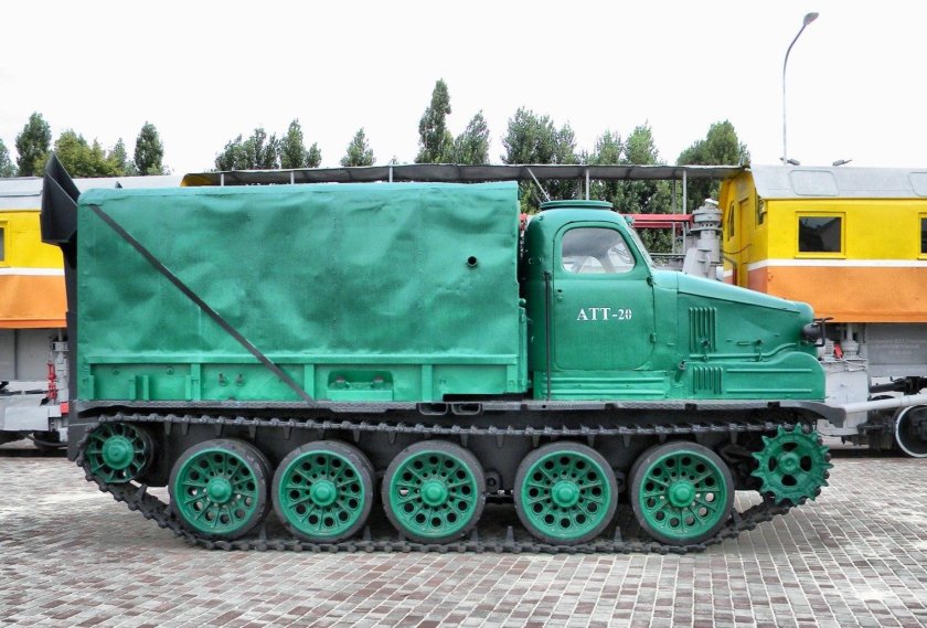 АТТ артиллерийский тягач