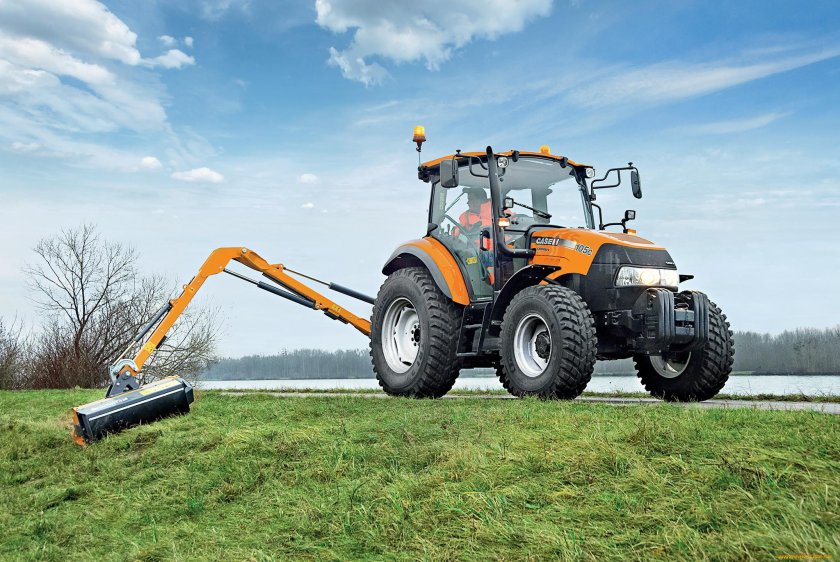 Трактор колесный