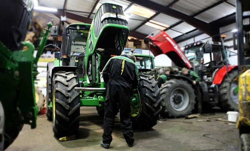 Сельхозтехника Джон Дир