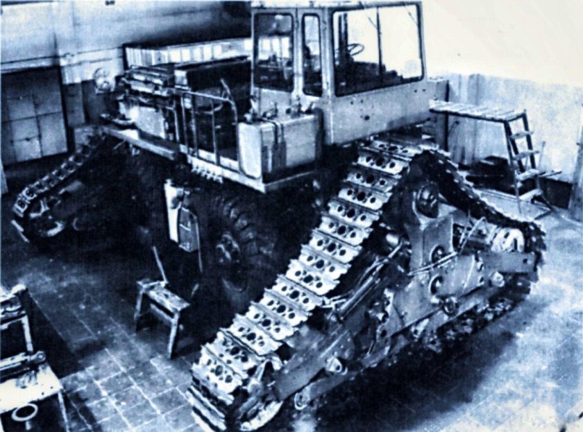 Трактор ТЭТ-1000