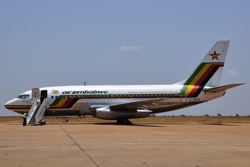B767-200 Air Zimbabwe