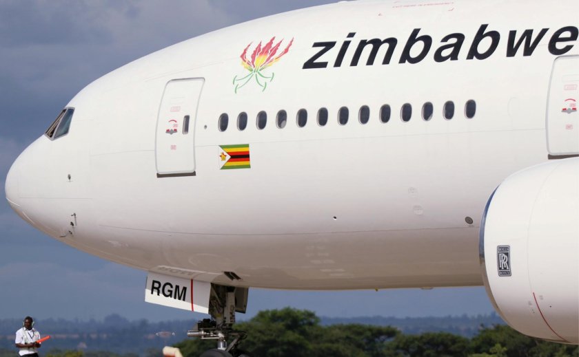 Боинг с горящим двигателем