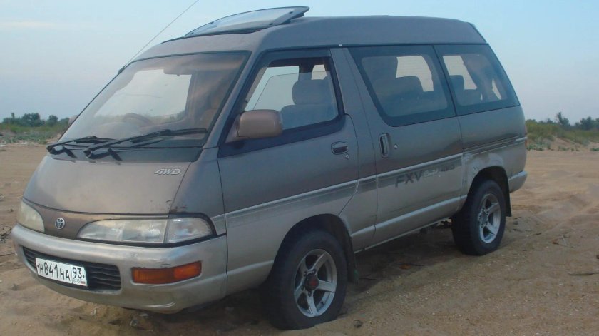 Тойота Таун айс 2015