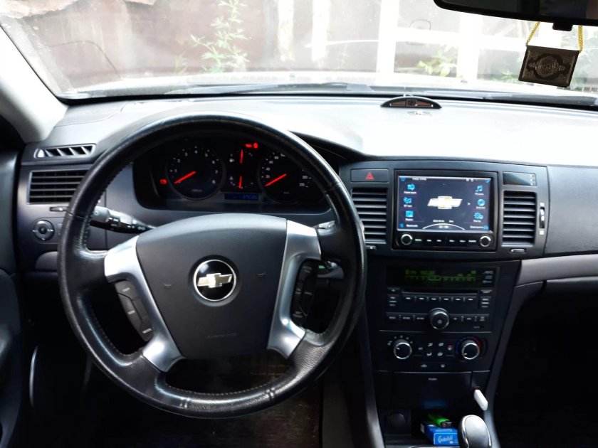 Chevrolet Epica 2012 салон