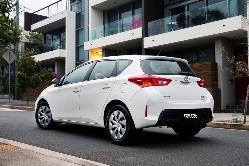 Toyota Corolla 2014 хэтчбек