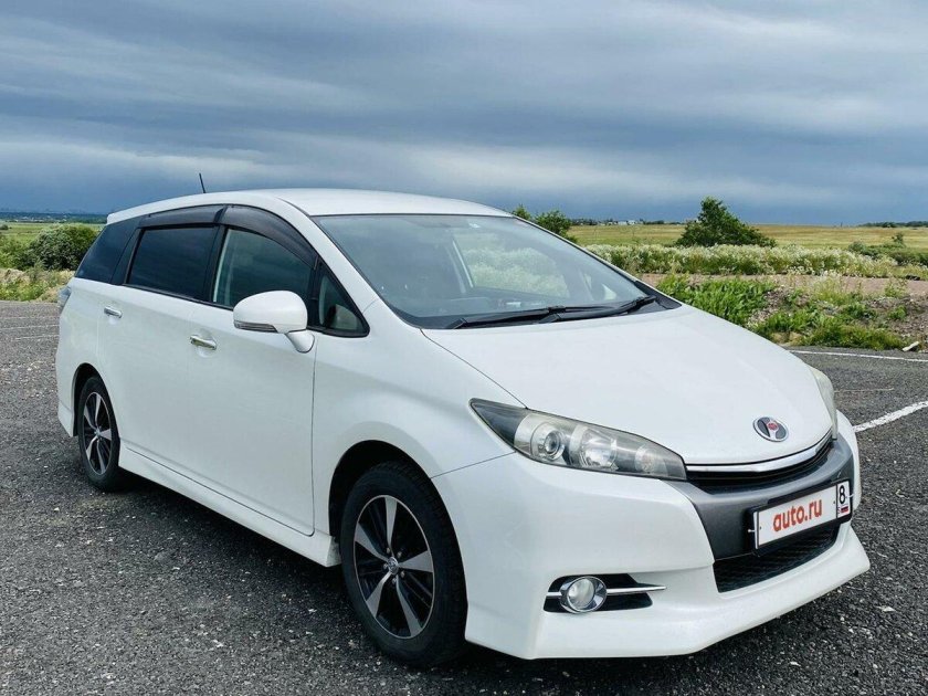 Toyota Wish 2013