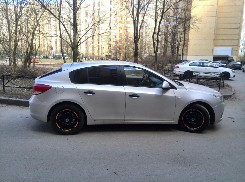 Chevrolet Cruze хэтчбек диски