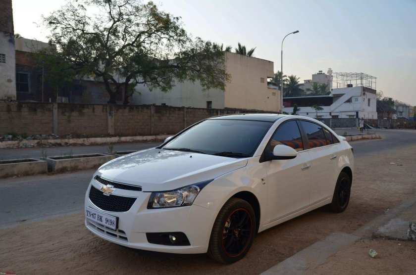 Chevrolet Cruze черный на дисках