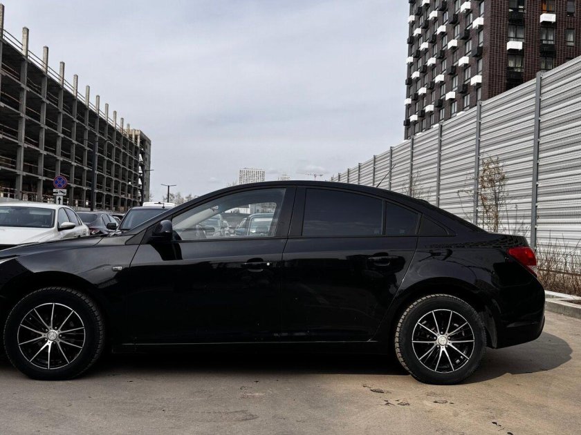 Chevrolet cruze черный