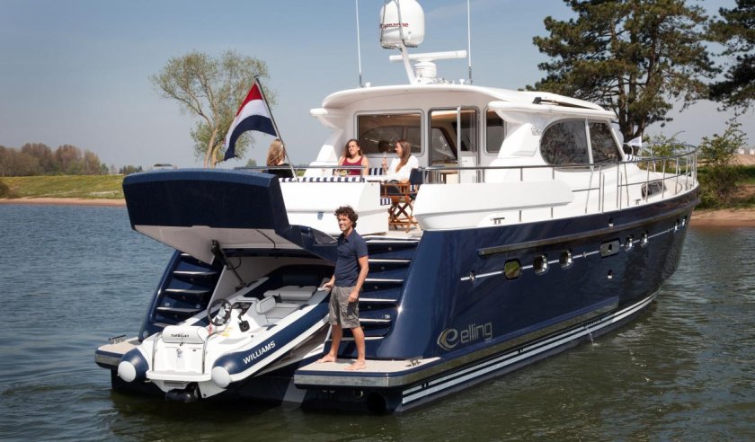 Моторная яхта Elling e6