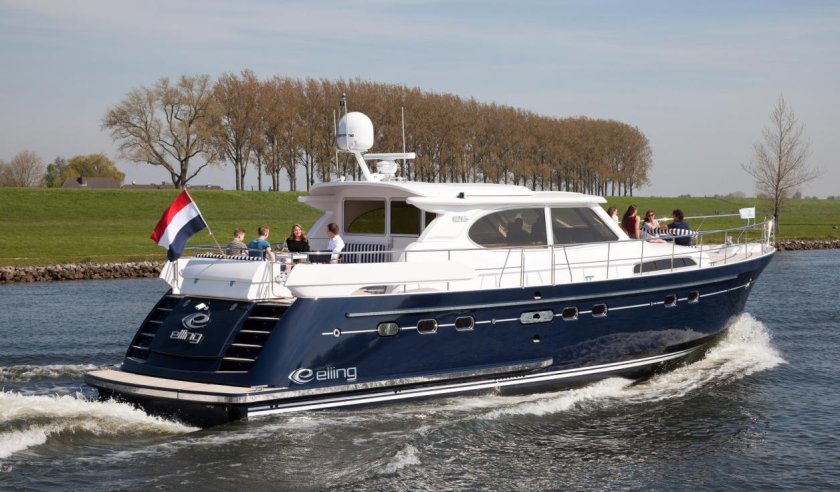 Моторная яхта Elling e6