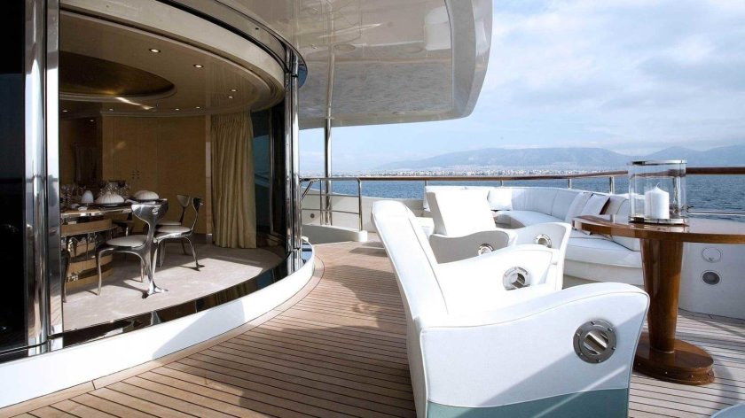 Яхта Бенетти интерьер